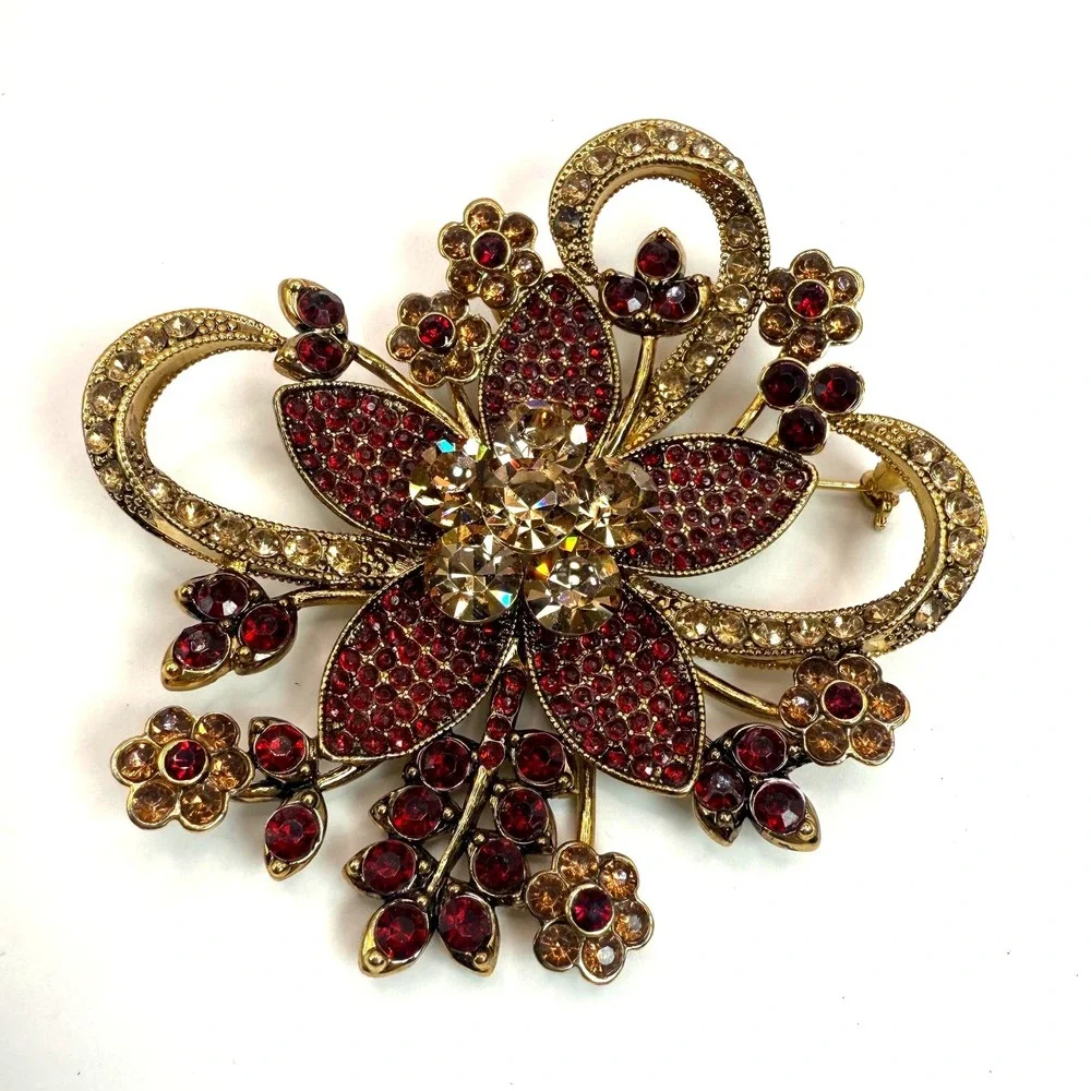 Avon 35 Years‎ 2006 Gold Tone Red Rhinestone Floral Brooch